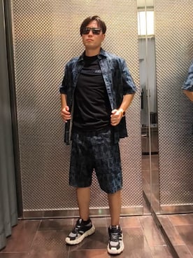 「ARMANI EXCHANGE（アルマーニエクスチェンジ）の【A|X アルマーニ エクスチェンジ】アーカイブプリント デニム 半袖シャツ/BOXY（シャツ/ブラウス、ブルー系）」を使った、Toschiakiさん（メンズ・168cm）の夏コーディネート