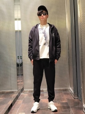 「ARMANI EXCHANGE（アルマーニエクスチェンジ）の【A|X アルマーニ エクスチェンジ】エンブロイダードロゴ キャップ（キャップ、ブラック系）」を使った、Toschiakiさん（メンズ・168cm）の秋コーディネート