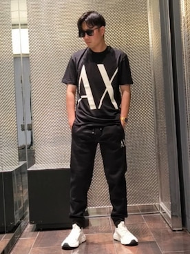 「ARMANI EXCHANGE（アルマーニエクスチェンジ）のアイテム（Tシャツ/カットソー）」を使った、Toschiakiさん（メンズ・168cm）の秋コーディネート