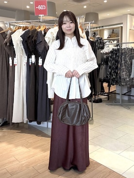 「LOWRYS FARM（ローリーズファーム）の【500mlペットボトル収納可】タックボストンＢＡＧ　1049023（ボストンバッグ、ブラウン系）」を使った、wakame 𓈒𓏸さん（レディース・160cm）の秋コーディネート