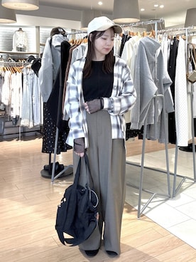 「LOWRYS FARM（ローリーズファーム）の【NEWERA】ローリーズファーム別注企画 ９２０ＣＳ／ＣＯＲＤＵＲＯＹ２６　1042439（キャップ、ホワイト系）」を使った、wakame 𓈒𓏸さん（レディース・160cm）の秋コーディネート
