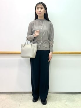 「AOYAMA（アオヤマ）のシアーカーディガン【涼】【長袖】【アンサンブル着用可】（カーディガン/ボレロ、グレー系）」を使った、SUIT SQUAREさん（レディース・159cm）の夏コーディネート