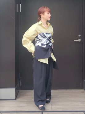 「CIS.（シス）のCIS． タックパネルビッグシャツ ウォッシャブル 無地（シャツ/ブラウス、イエロー系）」を使った、SUIT SQUAREさん（レディース・157cm）の春コーディネート