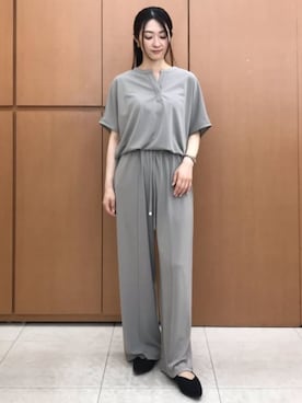 「AOYAMA（アオヤマ）のキーネックブラウス【半袖】【涼】【セットアップ着用可】（シャツ/ブラウス、グレー系）」を使った、SUIT SQUAREさん（メンズ・186cm）の春コーディネート