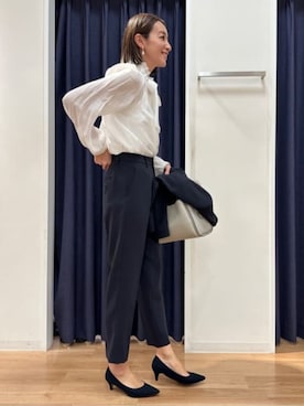 「SUIT SQUARE（スーツスクエア）のシアーフリル2WAYブラウス ウォッシャブル オーガンジー 無地 キャミソール付き（シャツ/ブラウス、ホワイト系）」を使った、SUIT SQUAREさん（メンズ・186cm）の春コーディネート