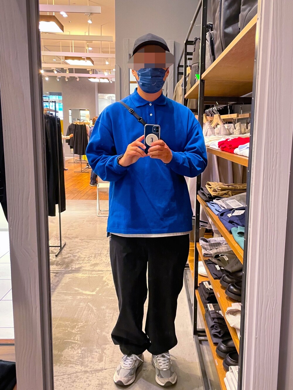 「graphpaper、1ldk、TOKYO2020、シンプル、カジュアル、休日スタイル、はるコーデ、COMESANDGOES、New Balance」｜「1LDKのアイテム（パンツ、ブラック系）」を使った、927.JPさん（メンズ・174cm）の春コーディネートの1枚目の写真
