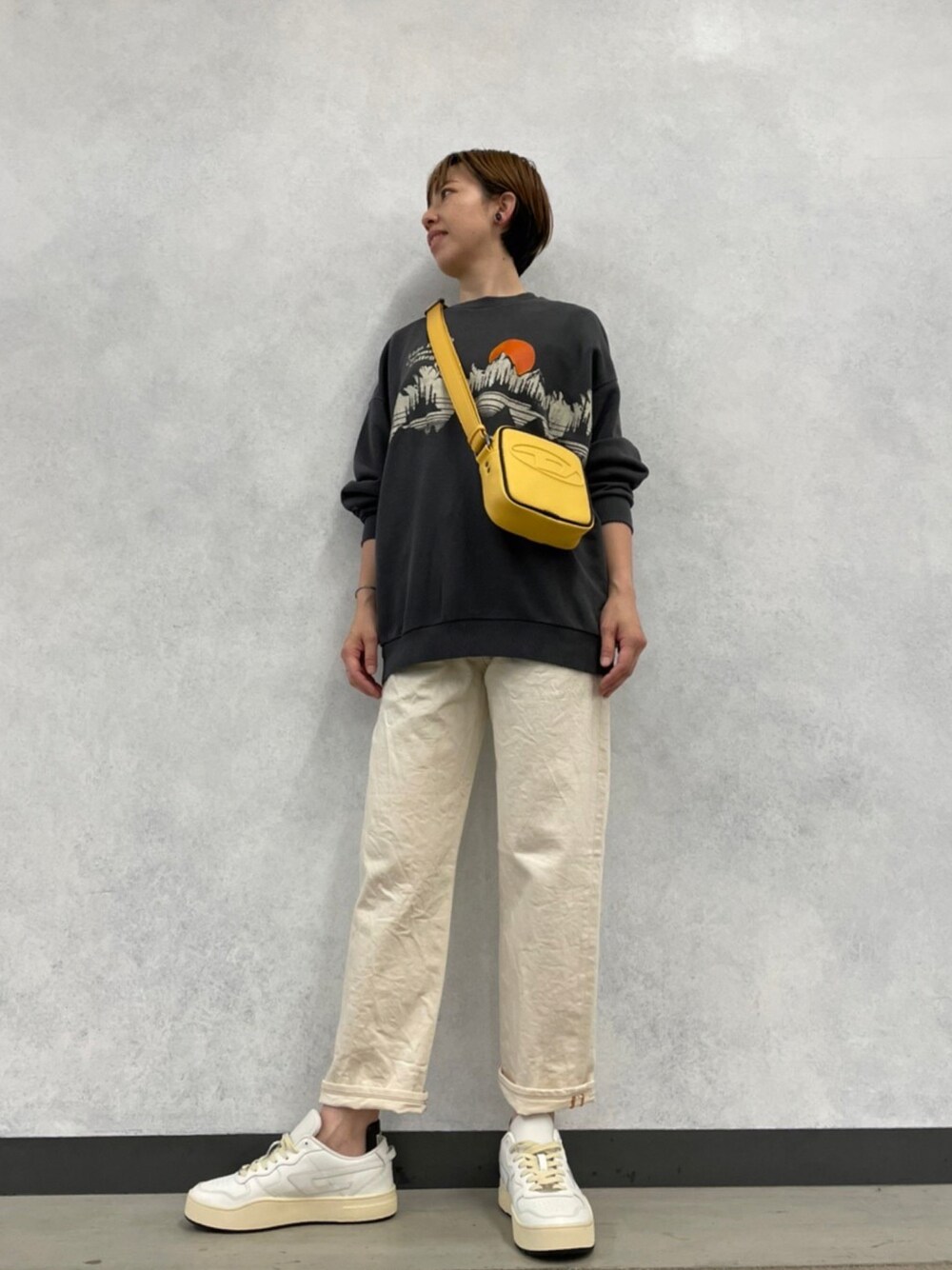 「DIESEL、ららぽーと立川立飛、4月」｜「DIESELのDIESEL SS22 レディース デニム ボーイフレンド オフホワイト（デニムパンツ、ホワイト系）」を使った、masumiさん（レディース・170cm）の春コーディネートの1枚目の写真
