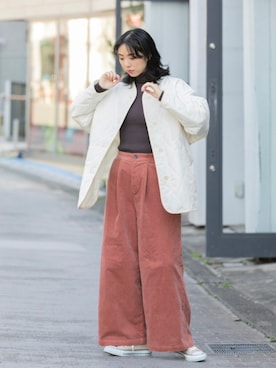 「HEYUMM」｜「アイテム（その他アウター）」を使った、おさやさん（レディース・167cm）の秋コーディネート
