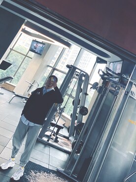 「UNDER ARMOUR（アンダーアーマー）のアイテム（スウェット、ブラック系）」を使った、GAN_yyyyさん（メンズ・175cm）の冬コーディネート