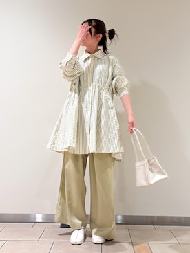 「KBF（ケイビーエフ）のアシメギャザータックミニワンピース（ワンピース、ホワイト系）」を使った、れ い か さん（レディース・153cm）の春コーディネート