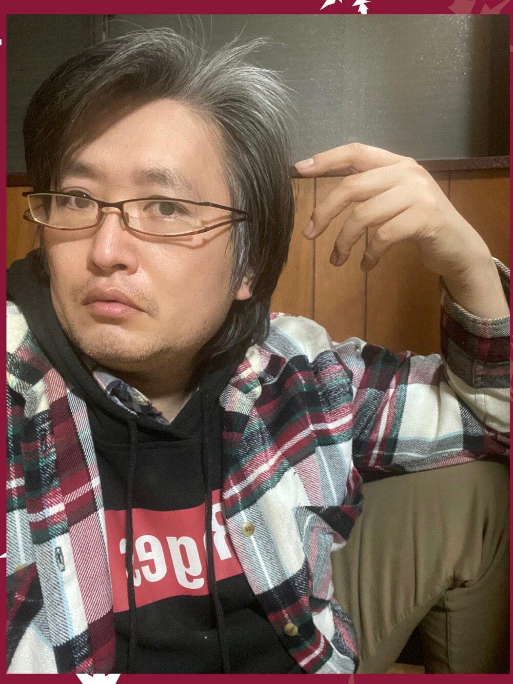 「47歳、アラフィフ男子、アラフォー男子、クリスチャントランスヒューマニスト、Christian Trans Humanist、クリスチャンアーティスト、Christian Artist、楠山祐輔、yusukekusuyama、ゆーくす」｜「amazonのアイテム（パンツ、ベージュ系）」を使った、Yusuke Kusuyama ‐ 楠山祐輔さん（メンズ・173cm）の冬コーディネートの1枚目の写真
