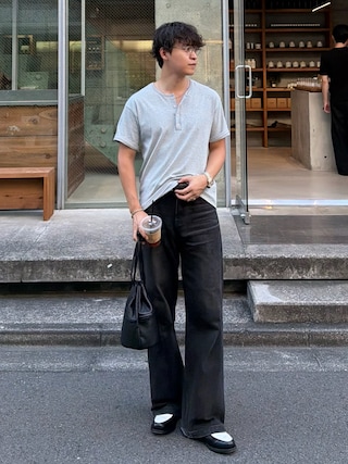 「LURAKU(ルラク)の【LURAKU】Henry Neck Short Sleeve Tee / ヘンリーネック半袖Tシャツ(Tシャツ/カットソー)」を使った、Takamitsuさん(メンズ・178cm)の夏コーディネート