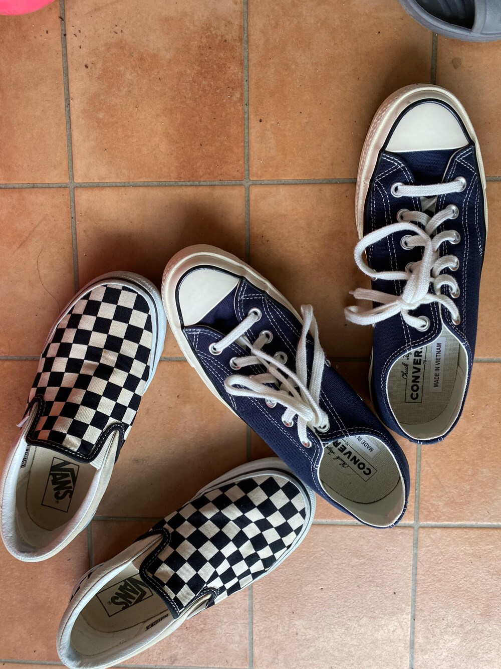 「CONVERSEのアイテム（スニーカー、ブルー系）」を使った、ainaさん（レディース・152cm）の夏コーディネートの1枚目の写真