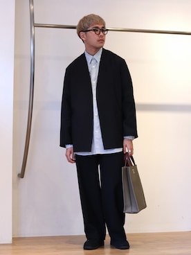 「marka（マーカ）のアイテム（スラックス）」を使った、ARKnets STAFFさん（メンズ・173cm）の春コーディネート
