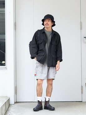 「カラーソックス」｜「アイテム（ミリタリージャケット）」を使った、ARKnets STAFFさん（メンズ・172cm）の春コーディネート