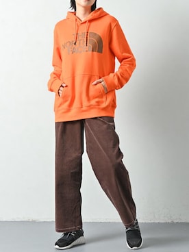 「THE NORTH FACE（ザノースフェイス）のアイテム（パーカー）」を使った、ROCKSTE【公式アカウント】さん（レディース・171cm）の秋コーディネート