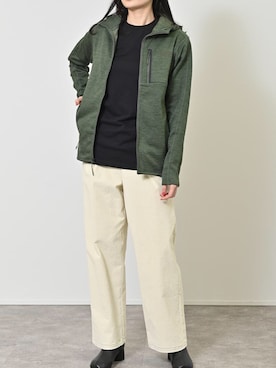 「アイテム（パーカー、グリーン系）」を使った、ROCKSTE【公式アカウント】さん（レディース・160cm）の春コーディネート