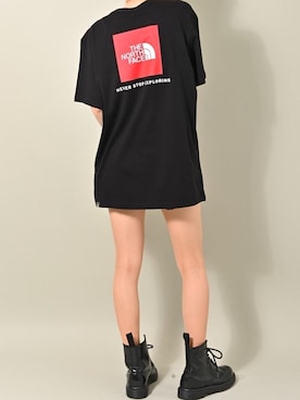 「THE NORTH FACE（ザノースフェイス）のアイテム（Tシャツ/カットソー）」を使った、ROCKSTE【公式アカウント】さん（レディース・158cm）の夏コーディネート