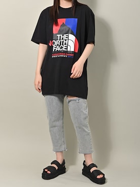 「THE NORTH FACE（ザノースフェイス）のアイテム（Tシャツ/カットソー）」を使った、ROCKSTE【公式アカウント】さん（レディース・160cm）の夏コーディネート