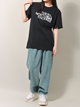 「THE NORTH FACE（ザノースフェイス）のアイテム（Tシャツ/カットソー）」を使った、ROCKSTE【公式アカウント】さん（レディース・160cm）の夏コーディネート
