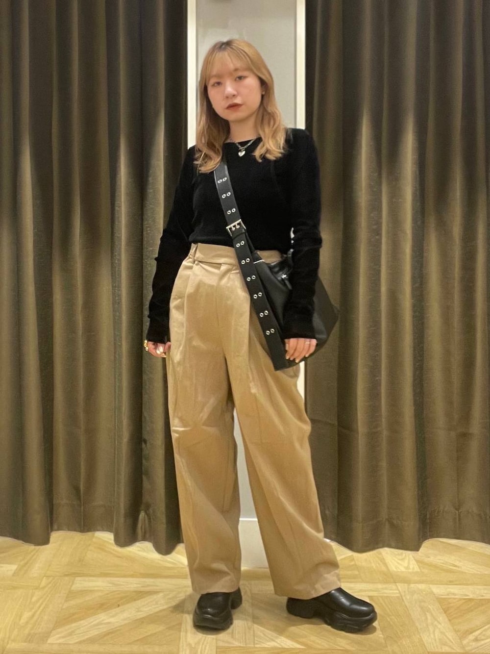 ツイルカーブパンツ 139157を使った人気ファッション