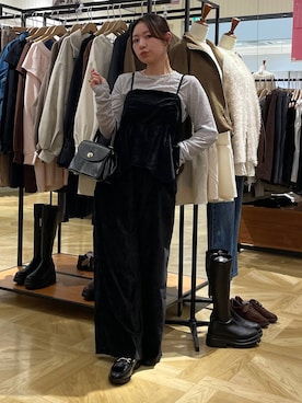 「アイテム（サロペット/オーバーオール）」を使った、Himeさん（レディース・158cm）の秋コーディネート