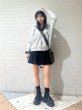 「アイテム（パーカー）」を使った、きゃぷさん（レディース・157cm）の秋コーディネート