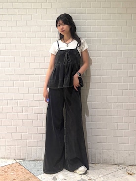 「PAGEBOY（ページボーイ）の＜まるでデニム見え！/紫外線カット/接触冷感/ストレッチ＞マルデニメガレッグパンツ（デニムパンツ、ブラック系）」を使った、きゃぷさん（レディース・157cm）の夏コーディネート