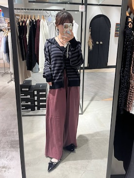 「アイテム（スウェットパンツ、レッド系）」を使った、きゃぷさん（レディース・157cm）の夏コーディネート