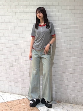 「PAGEBOY（ページボーイ）のフェイクレイヤードヘンリートップス（Tシャツ/カットソー、グレー系）」を使った、きゃぷさん（レディース・157cm）の春コーディネート
