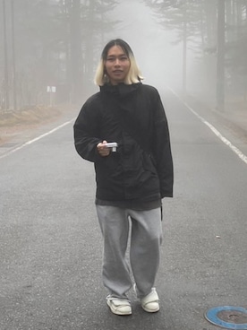「GUコーデ」｜「アイテム（マウンテンパーカー）」を使った、嬉しいボーイさん（メンズ・168cm）の春コーディネート