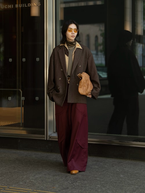 Wide straight curve tuck trousers /ワイドストレートカーブタック