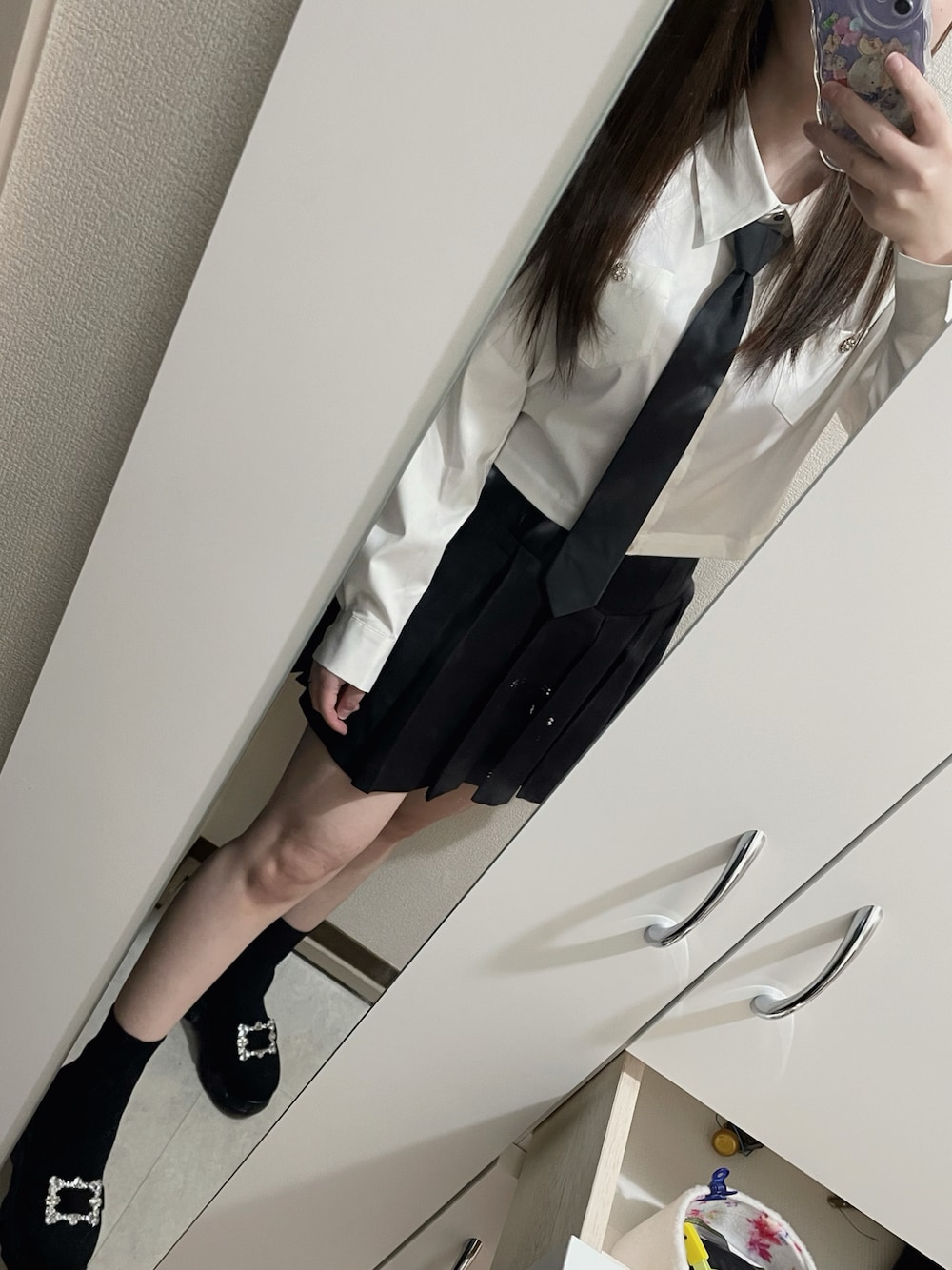 「Radyのアイテム（シャツ/ブラウス、ホワイト系）」を使った、yunさん（レディース・155cm）の秋コーディネートの1枚目の写真