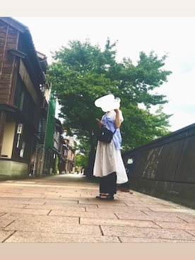 「たすき掛け」｜「アイテム（シャツワンピース）」を使った、こめこさん（レディース・164cm）の夏コーディネート
