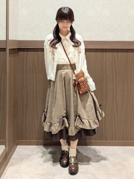 「アイテム（ローファー）」を使った、axes femmeさん（レディース・150cm）の秋コーディネート