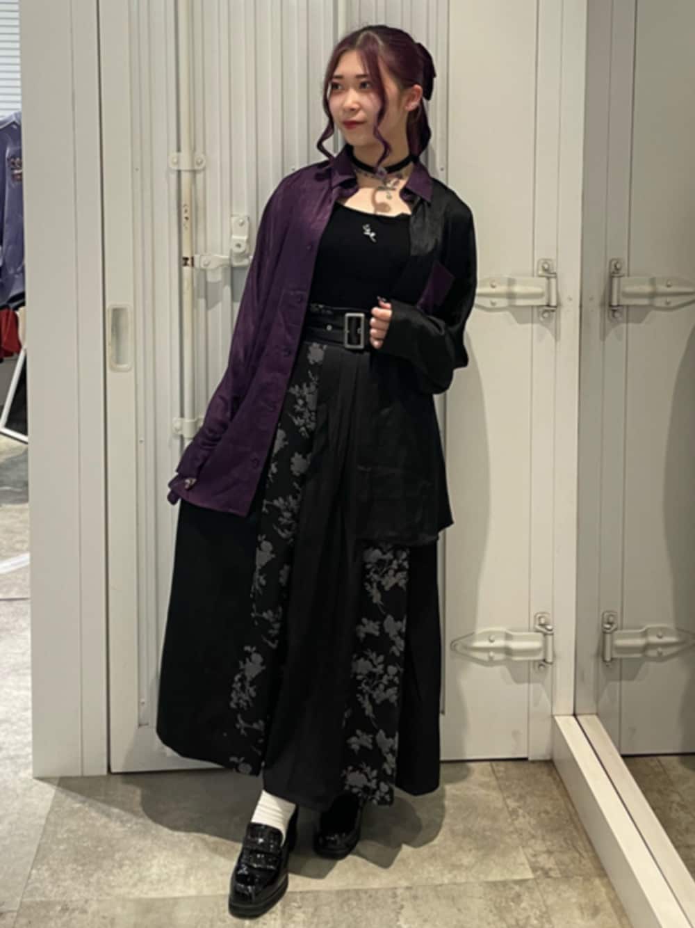 「axes femme、AXES-X、低身長、低身長コーデ、低身長女子、冬コーデ、大人コーデ、オトナカジュアル、スカートスタイル、フロッキー、フロッキープリント」｜「AXES-Xの配色ドルマン長袖シャツ（シャツ/ブラウス、パープル系）」を使った、axes femmeさん（レディース・155cm）の冬コーディネートの1枚目の写真