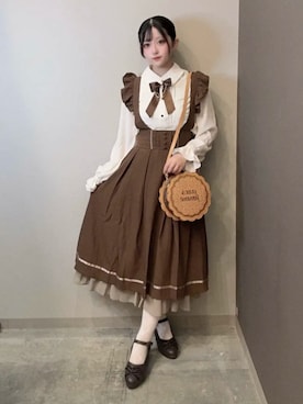 「axes femme（アクシーズファム）のクッキーモチーフポシェット（ショルダーバッグ、イエロー系）」を使った、axes femmeさん（レディース・165cm）の秋コーディネート