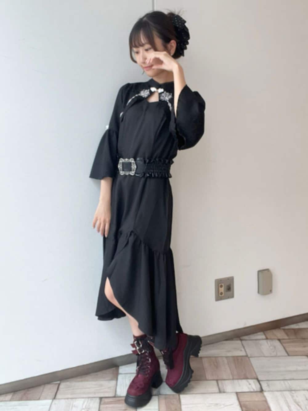 「axes femme、axes femme POETIQUE、お出かけコーデ、アツいコーデ全部見せ、ワンピース、秋服準備はじめました、ブーツ、マーメイドワンピース、マーメイド」｜「axes femme POETIQUEのロータス刺繍チャイナワンピース（ワンピース、ブラック系）」を使った、axes femmeさん（レディース・160cm）の夏コーディネートの1枚目の写真