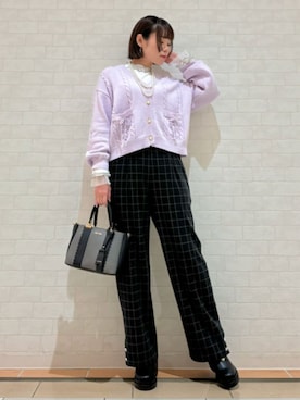 「アイテム（ボストンバッグ、グレー系）」を使った、axes femmeさん（レディース・165cm）の冬コーディネート