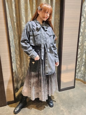 「アイテム（ブローチ/コサージュ、パープル系）」を使った、axes femmeさん（レディース・159cm）の秋コーディネート