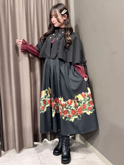 Ｗ釦レースアップケープ