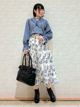 「ブルーコーデ」｜「アイテム（ブーツ）」を使った、axes femmeさん（レディース・165cm）の春コーディネート