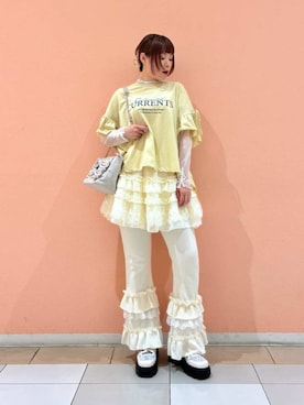 「axes femme（アクシーズファム）のフリル×レースワッフルパンツ（その他パンツ、ホワイト系）」を使った、axes femmeさん（レディース・168cm）の春コーディネート