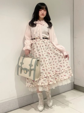 「axes femme POETIQUE（アクシーズファムポエティック）のアイテム（シャツ/ブラウス）」を使った、axes femmeさん（レディース・157cm）の冬コーディネート