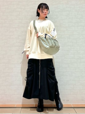 「axes femme（アクシーズファム）のアイテム（スウェット）」を使った、axes femmeさん（レディース・165cm）の春コーディネート