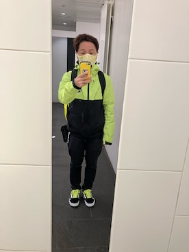 「アイテム（PC・スマホグッズ/家電）」を使った、名和 賢悟さん（メンズ・159cm）の秋コーディネート