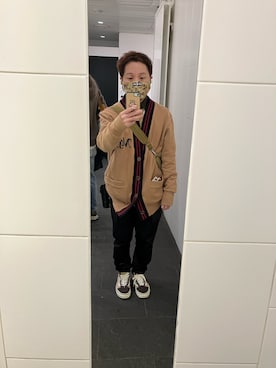 「アイテム（スマホケース/カバー）」を使った、名和 賢悟さん（メンズ・159cm・50代）の秋コーディネート