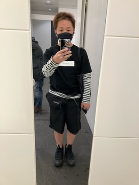 「uniform experiment（ユニフォームエクスペリメント）のアイテム（スマホケース/カバー）」を使った、名和 賢悟さん（メンズ・159cm）の秋コーディネート
