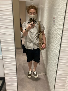 「アイテム（PC・スマホグッズ/家電、ゴールド系）」を使った、名和 賢悟さん（メンズ・159cm）の夏コーディネート