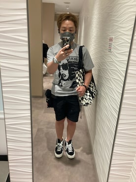 「アイテム（スマホケース/カバー、シルバー系）」を使った、名和 賢悟さん（メンズ・159cm）の夏コーディネート